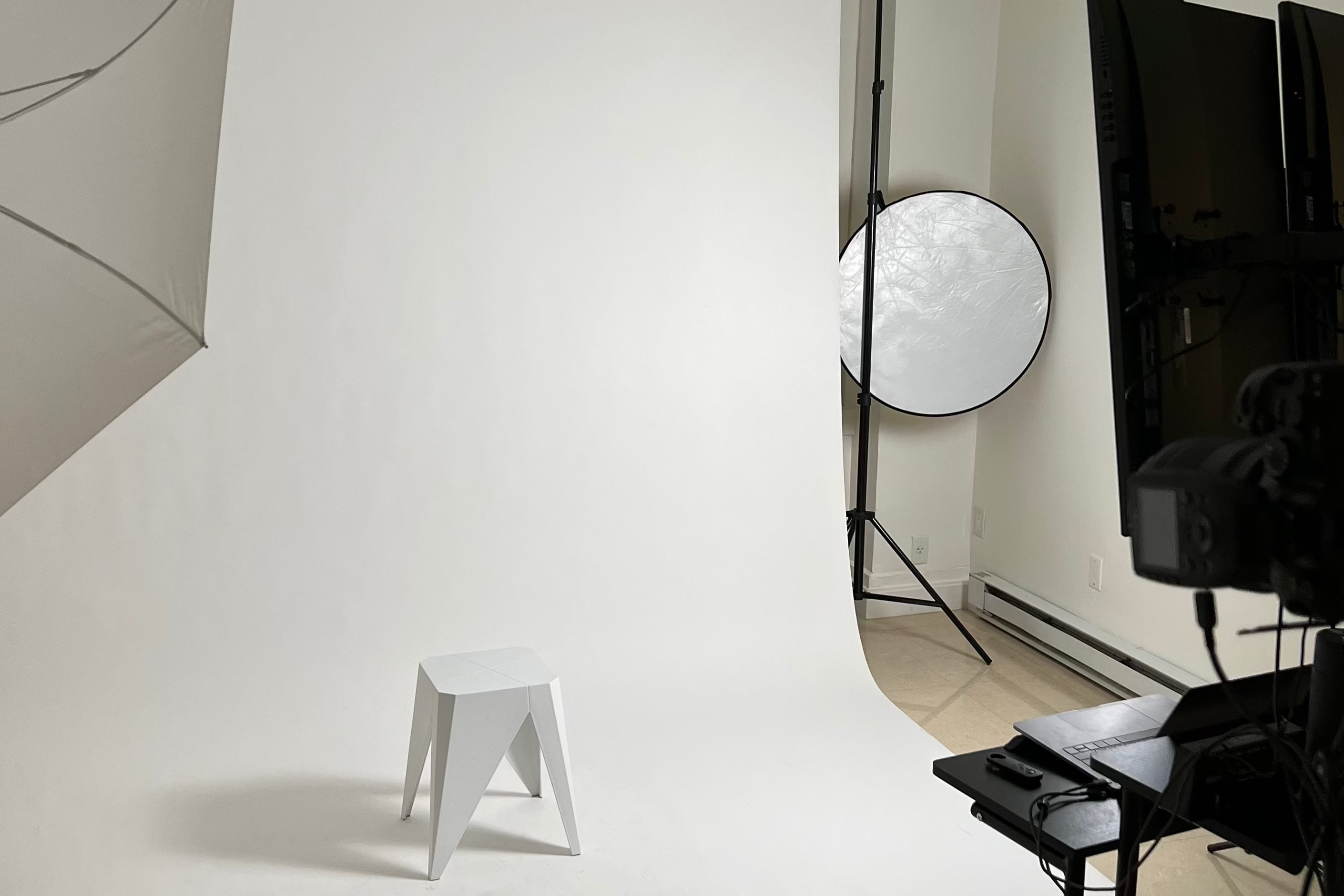 Muse Studios Boston full body white backdrop self-capture photo room layout